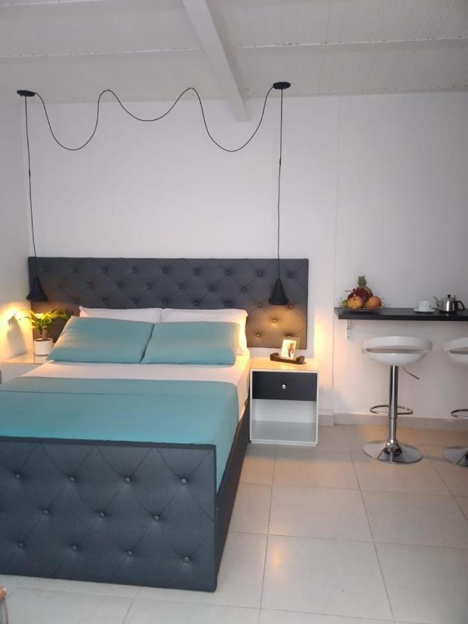 Vip Apartasuites Rosales Medellín Exterior foto