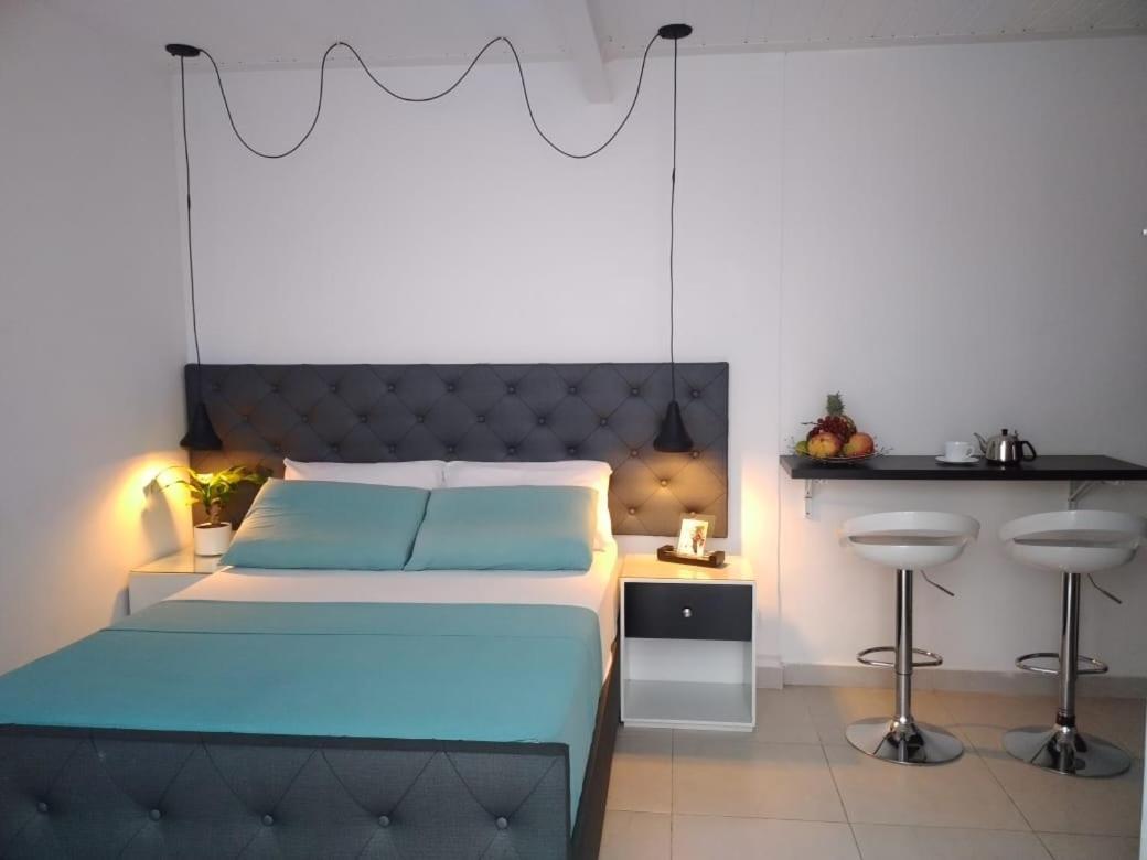 Vip Apartasuites Rosales Medellín Exterior foto