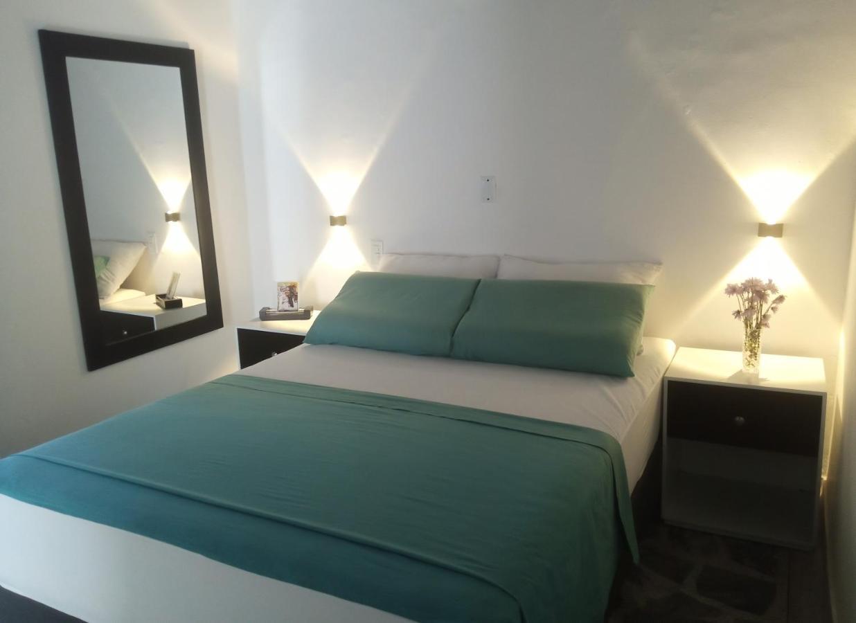 Vip Apartasuites Rosales Medellín Exterior foto